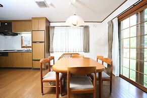 Creek House Hakuba