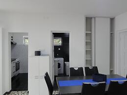 Petrovac Holiday House with pool