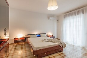 Casa Lya