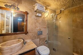 Grand Elite Cave Suites