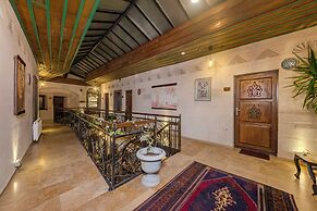 Grand Elite Cave Suites
