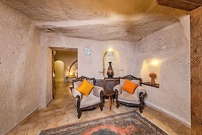 Grand Elite Cave Suites