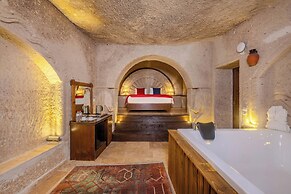 Grand Elite Cave Suites