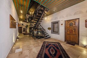 Grand Elite Cave Suites