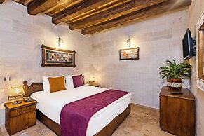 Grand Elite Cave Suites