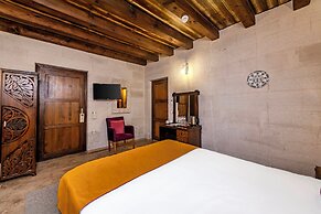 Grand Elite Cave Suites