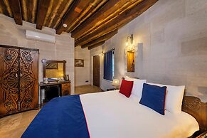Grand Elite Cave Suites