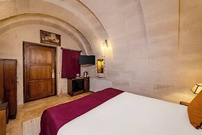 Grand Elite Cave Suites