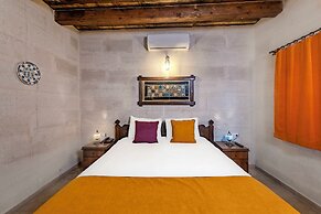 Grand Elite Cave Suites