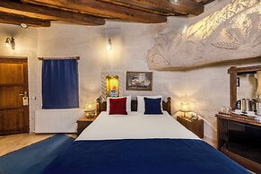 Grand Elite Cave Suites