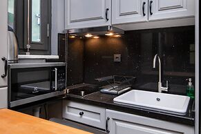 Studio w Kitchen