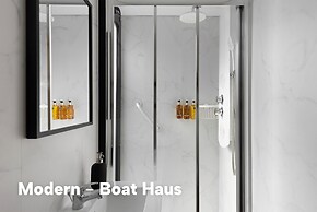 Boat Haus Mediterranean Experience Alcaidesa  La Linea
