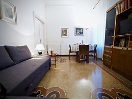 Comoda Centrale Casa Ravasco