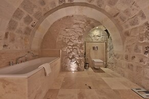 Taru Cave Suites
