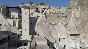 Taru Cave Suites