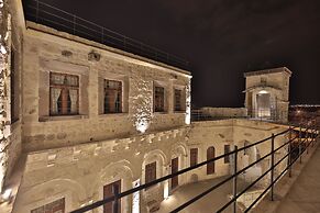 Taru Cave Suites