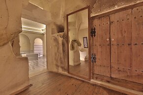 Taru Cave Suites