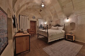 Taru Cave Suites