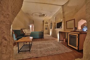 Taru Cave Suites