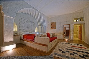 Taru Cave Suites