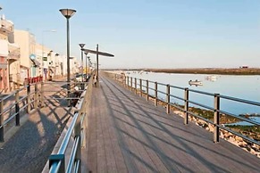 2 Bed Apartment With com Pool