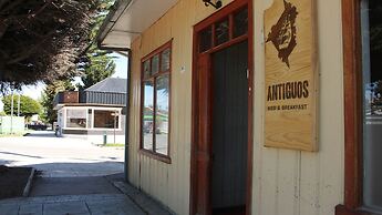 Antiguos Bed and Breakfast