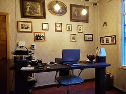 Antiguos Bed and Breakfast