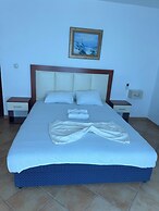 Apartments & Rooms Rozana