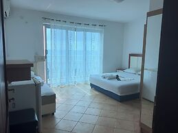 Apartments & Rooms Rozana