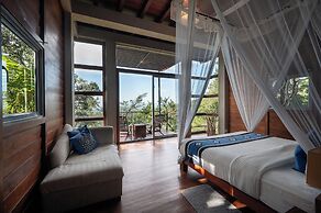 Treehouse Chalets