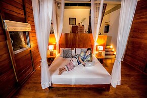 Treehouse Chalets