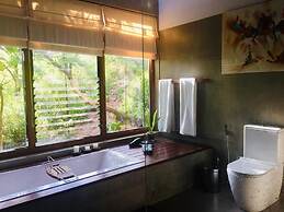 Treehouse Chalets