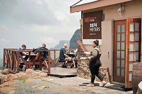 Sani Mountain Lodge