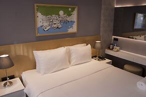Four-G Hotel