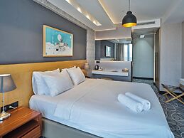Four-G Hotel