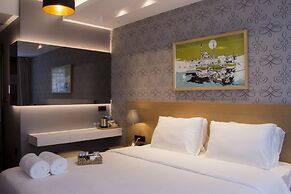 Four-G Hotel