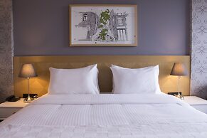 Four-G Hotel