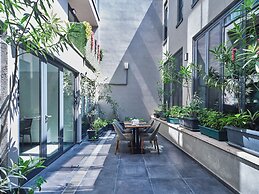 Four-G Hotel