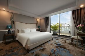 The Oriental Jade Hotel