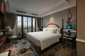 The Oriental Jade Hotel