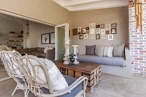 Veranda House