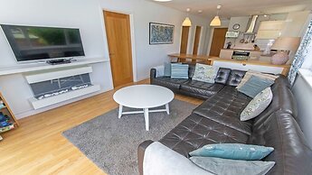 Swallows Croyde 3 Bedrooms, Sleeps 6, Beach Chalet