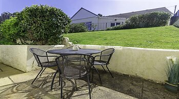 Clifton Court Apt 19 With Heated Pool