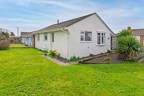 Sandbanks Sleeps 4 Beach Pass & 1 Dog