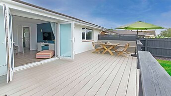Sandbanks Sleeps 4 Beach Pass & 1 Dog
