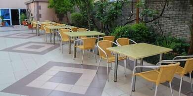 Mihail Hotel