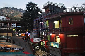 Hotel Misty Woods