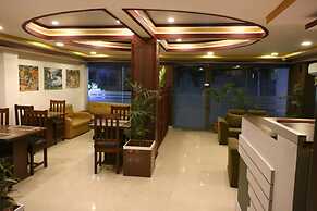 Hotel Samrajya