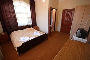 Rozali Guest House