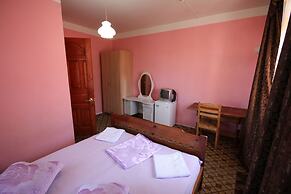 Rozali Guest House